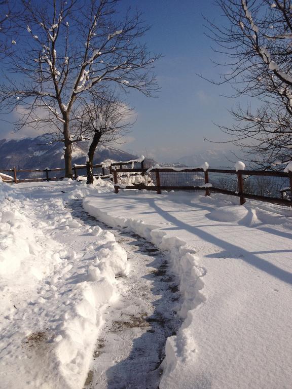 House For Relaxing Holiday Villa Casasco Intelvi Esterno foto